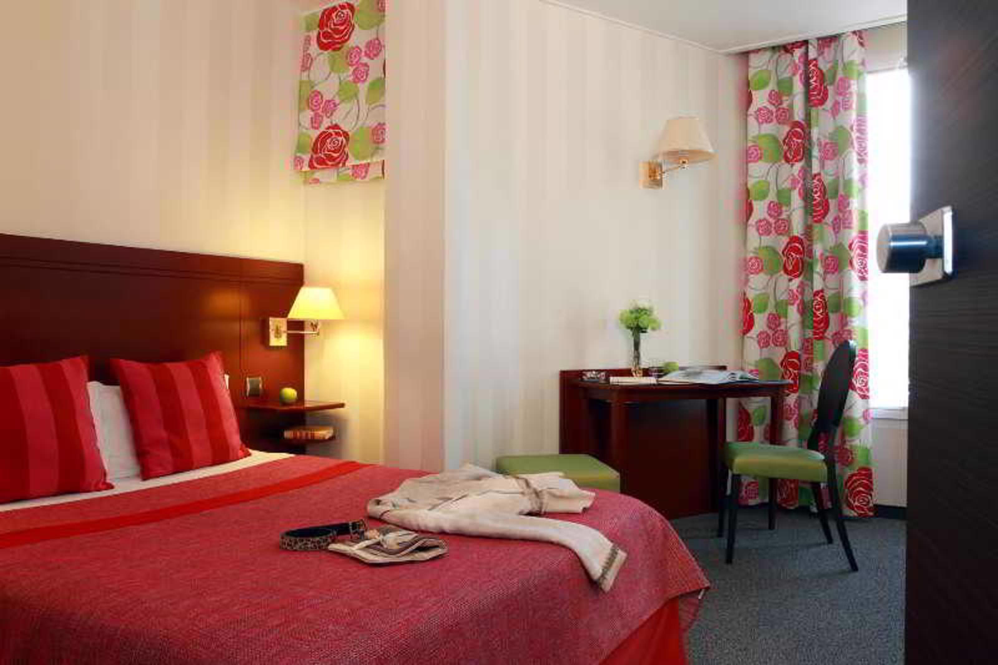 Hotel Espace Champerret Levallois-Perret Exteriör bild
