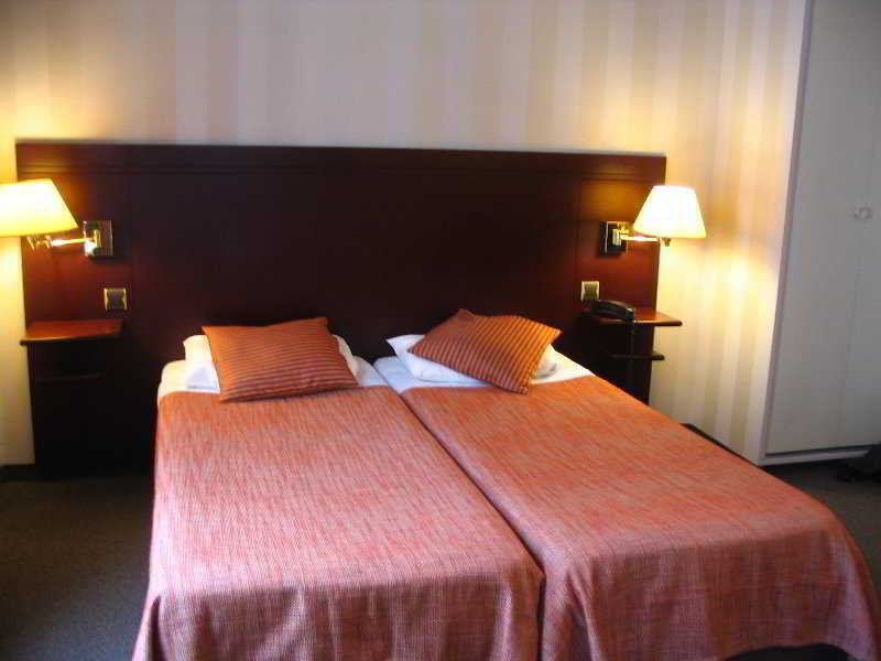 Hotel Espace Champerret Levallois-Perret Exteriör bild