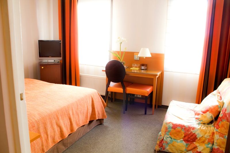 Hotel Espace Champerret Levallois-Perret Exteriör bild